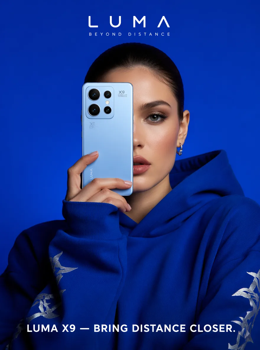High-Fashion Advertisement Photo 3